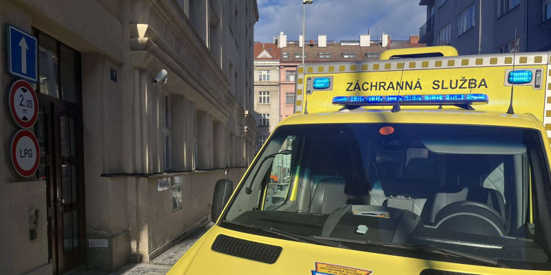 Babybox umístěný v budově radnice Prahy 6 novorozeného chlapce.