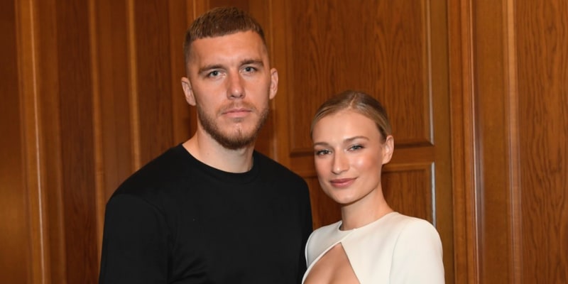 Fotbalista Tomáš Petrášek a modelka Kateřina Kasanová čekají druhého potomka.