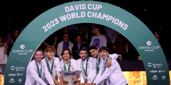 Italští tenisté slaví. Podruhé v historii ovládli Davis Cup, zdolali přemožitele Čechů