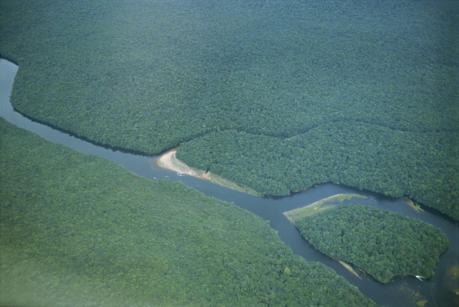 Řeka nedaleko indiánské vesnice Kavak