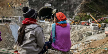 Konec 17 dnů hrůzy: Indičtí záchranáři vysvobodili dělníky ze zavaleného tunelu v Himálaji