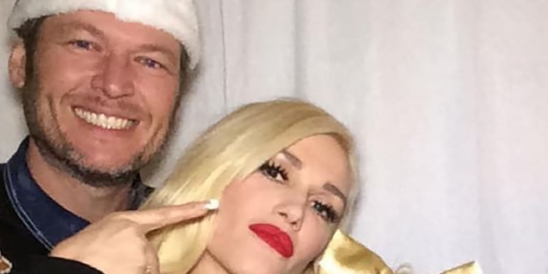 Vánoční svetr se líbí i Gwen Stefani a jejímu manželovi.