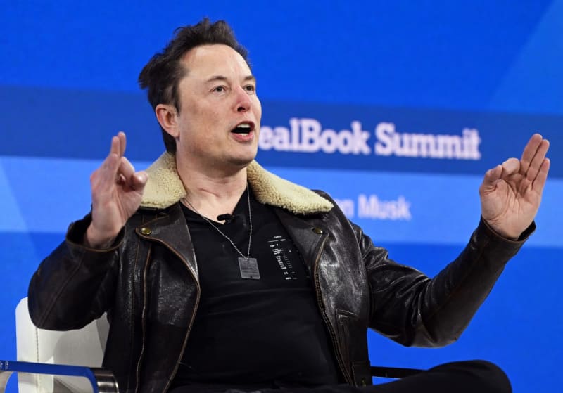 Elon Musk na konferenci nešetřil vulgaritami (29. 11. 2023).