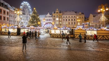Ceny na vánočních trzích. Punč a klobása v Praze zdražily, trdelník je levnější než jinde