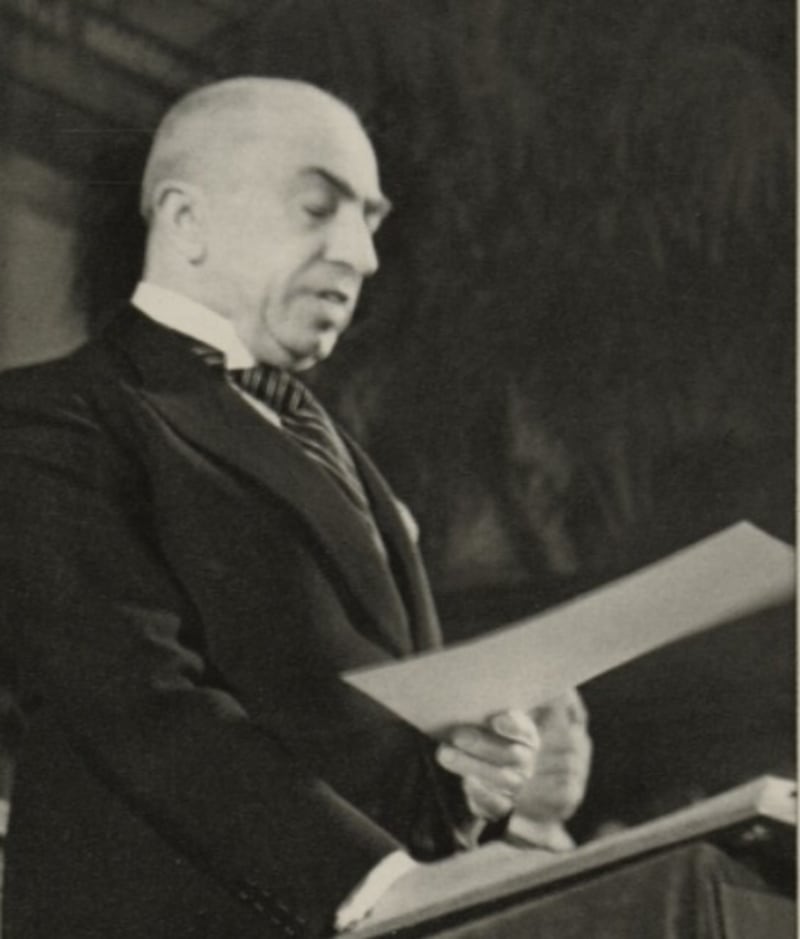 Hácha při slibu prezidenta republiky, 30. listopadu 1938. Foto z knihy Jihočech Emil Hácha, České Budějovice 1943.