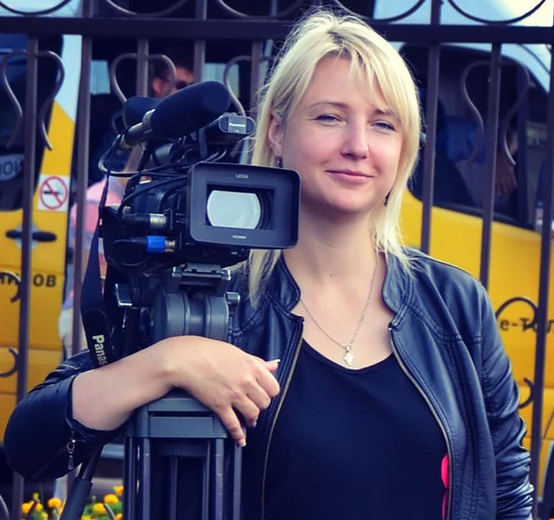 Jekatěrina Duncovová vystudovala práva a televizní žurnalistiku.