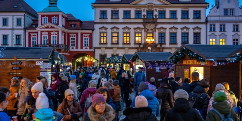 Vánoční trhy už jsou v plném proudu také v Hradci Králové.