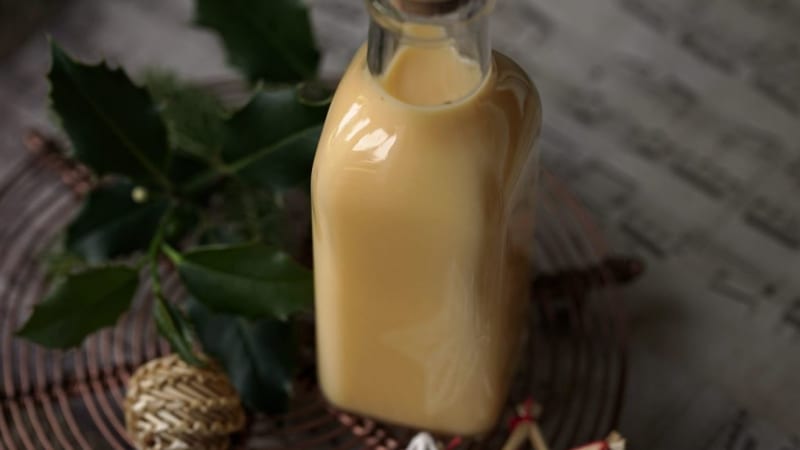 Domácí vaječný likér s vanilkou