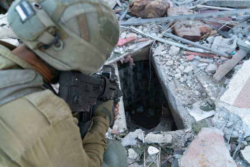 Izraelští vojáci objevili od začátku pozemní operace přes 800 tunelů.