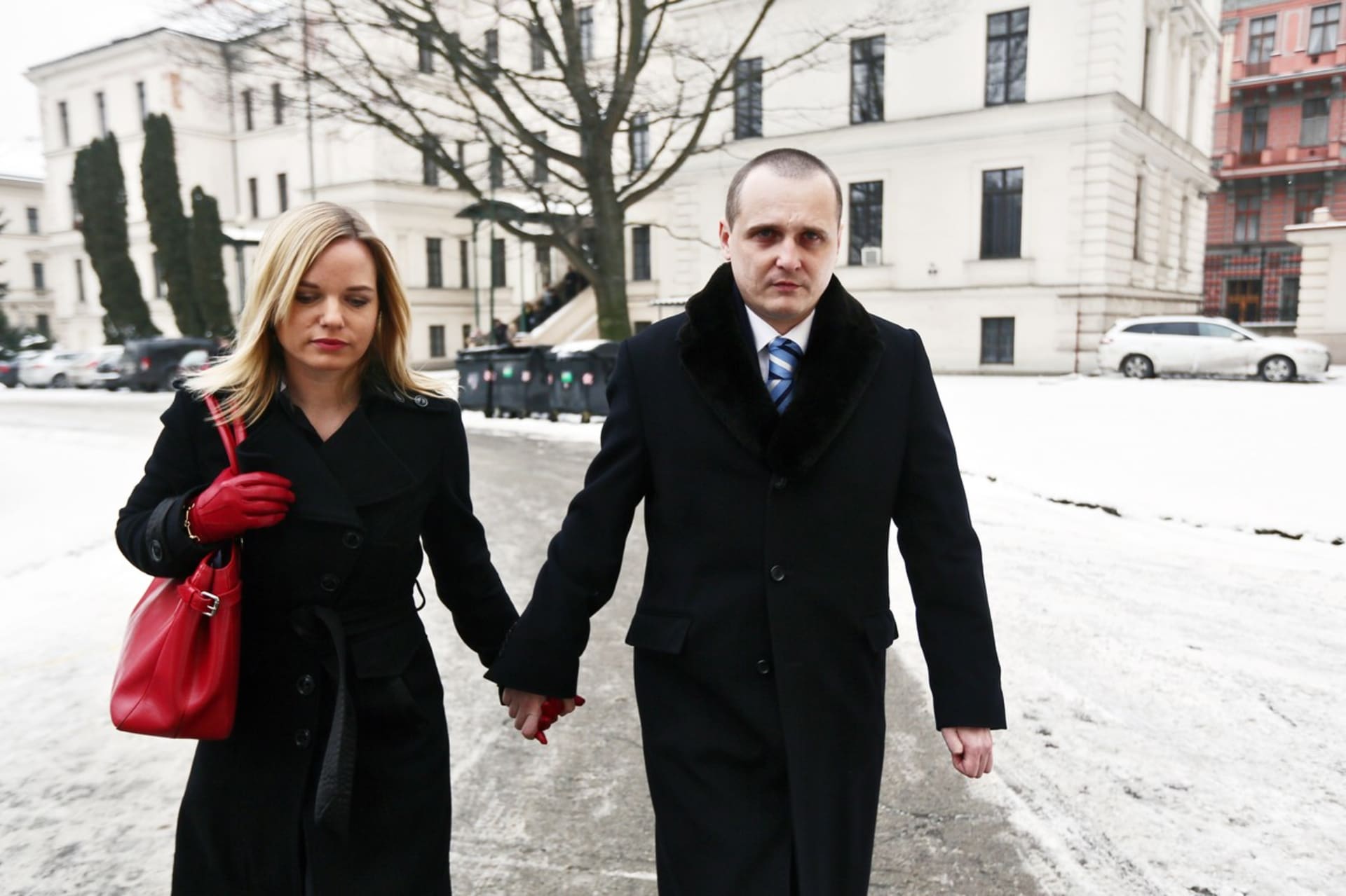 V červenci roku 2010 se Vít Bárta oženil s Kateřinou Klasnovou, která působila jako místopředsedkyně strany Věci veřejné. 