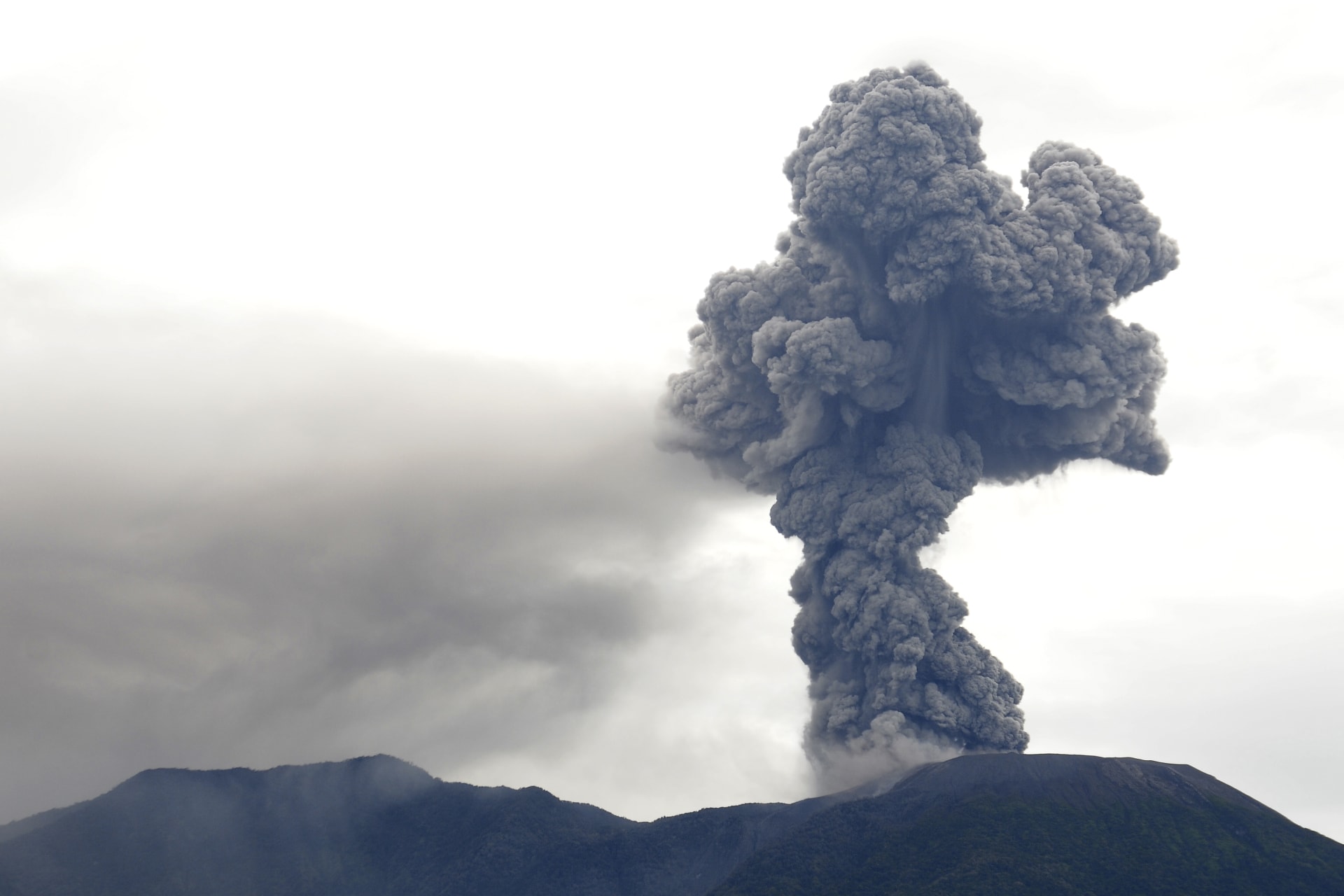 Naposledy sopka vybouchla minulý rok. (4. 12. 2023)