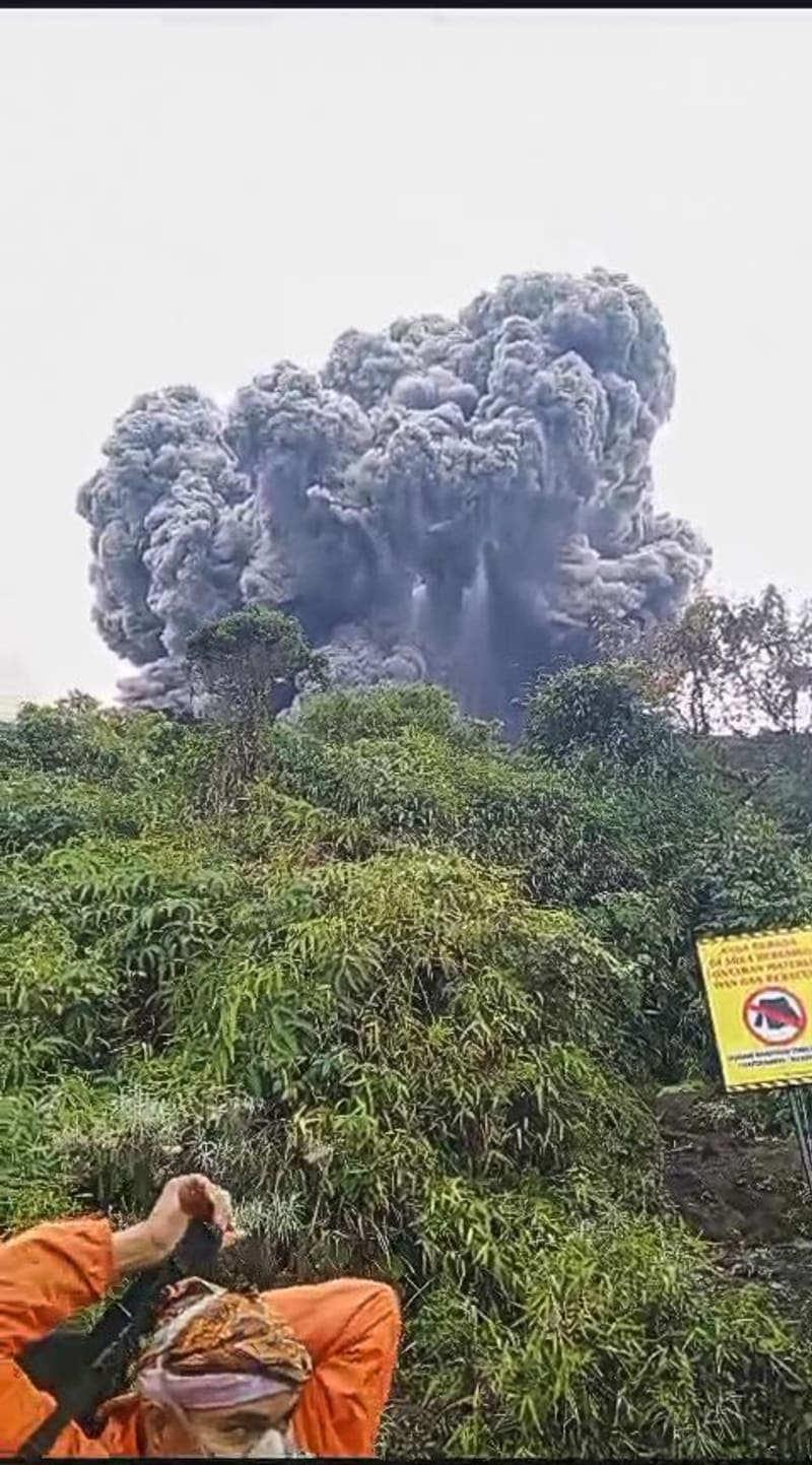 Výbuch sopky Marapi (4. prosince 2023)