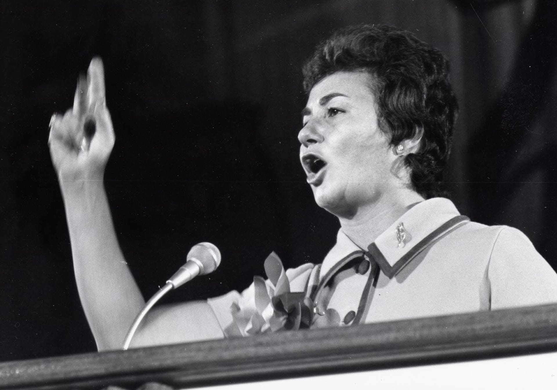 Juanita Castrová v roce 1970 na sjezdu Antikomunistické ligy