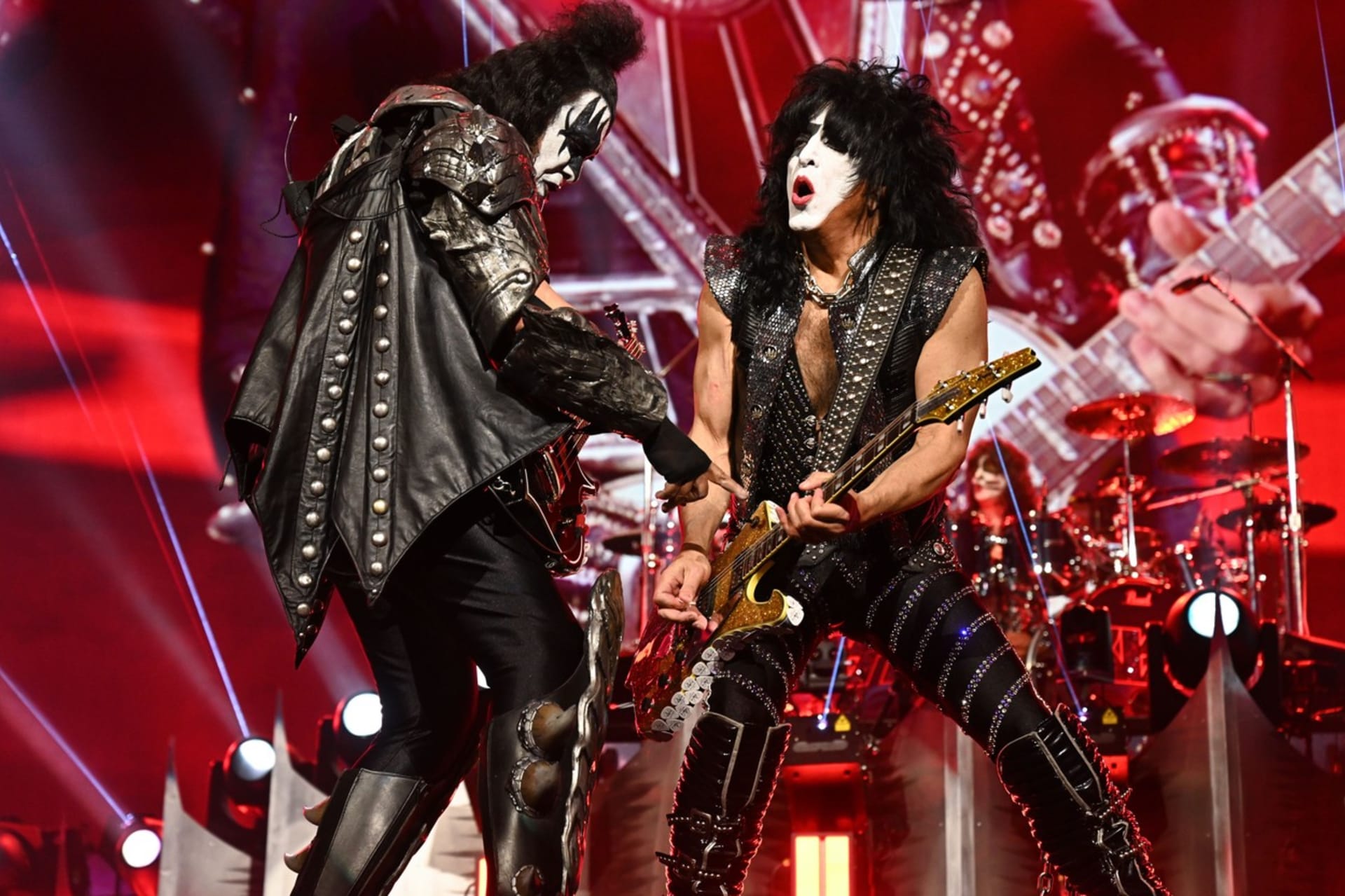 Kapela KISS uhranula diváky v Madison Square Garden. Show zakončili její avataři (3. 12. 2023).