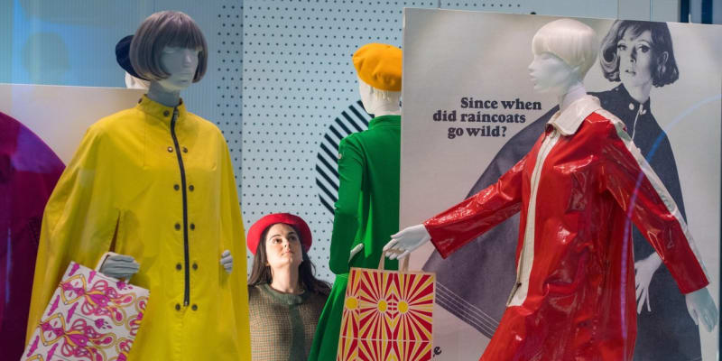 Modely Mary Quantové se vyznačovaly barevností a geometrickými tvary.