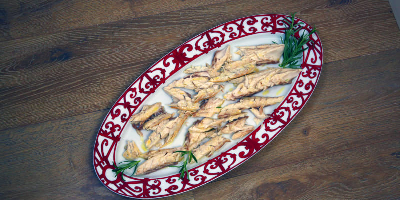 Ryba pečená v solné krustě, zapečený fenykl