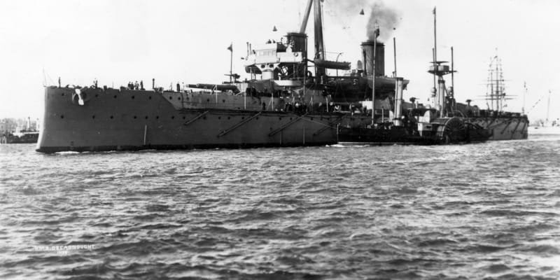 HMS Dreadnought na vodě