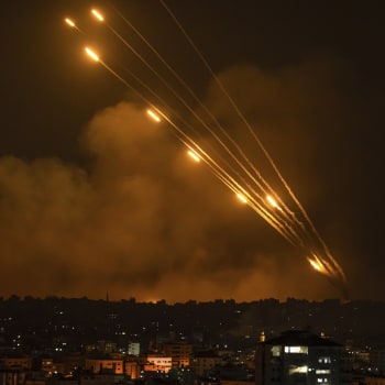 Hamás pálí rakety na Izrael, den po masakru 7. října