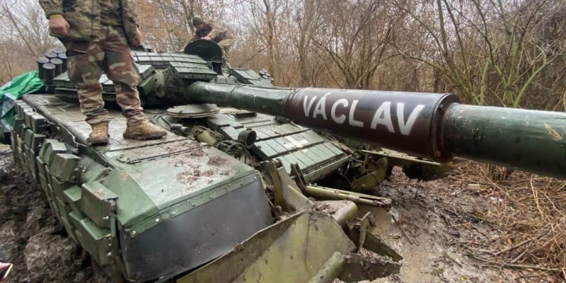 Český tank T-72 na Ukrajině byl pokřtěn na Václava a dostal také GoPro kameru.