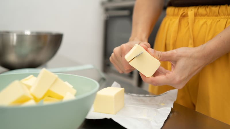 Máslo versus margarín. Ani s jedním pečení nezkazíte, hodí se ale do různého cukroví