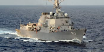 Norská loď čelila raketovému útoku jemenských povstalců. Ti slibují v agresi pokračovat