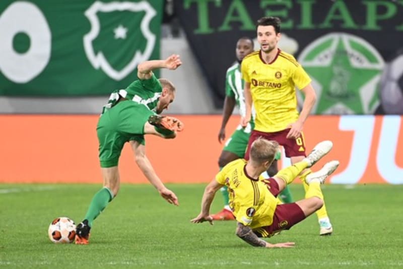 Fotbalisté pražské Sparty zvítězili v závěrečném 6. kole skupiny C Evropské ligy na hřišti Arisu Limassol 3:1.