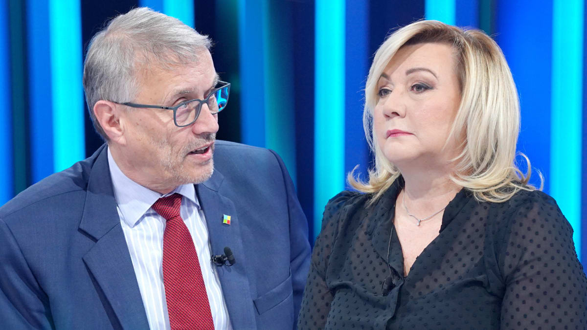 Ministr pro evropské záležitosti Martin Dvořák (STAN) a exministryně financí Alena Schillerová (ANO)