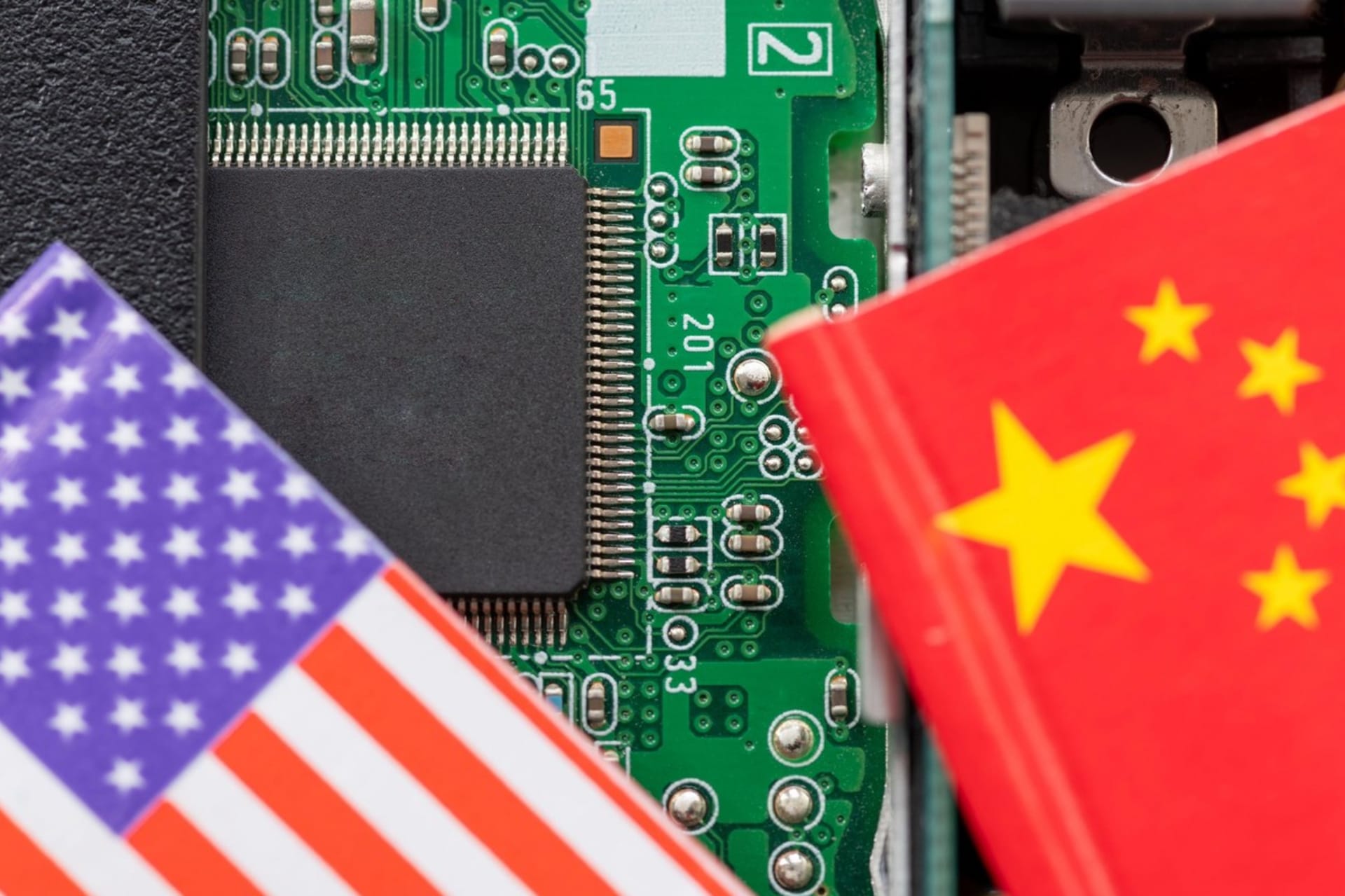 V rozvoji umělé inteligence lze pozorovat technologický souboj mezi USA a Čínou (ilustrační foto).