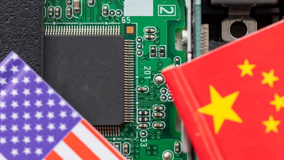 V rozvoji umělé inteligence lze pozorovat technologický souboj mezi USA a Čínou (ilustrační foto).