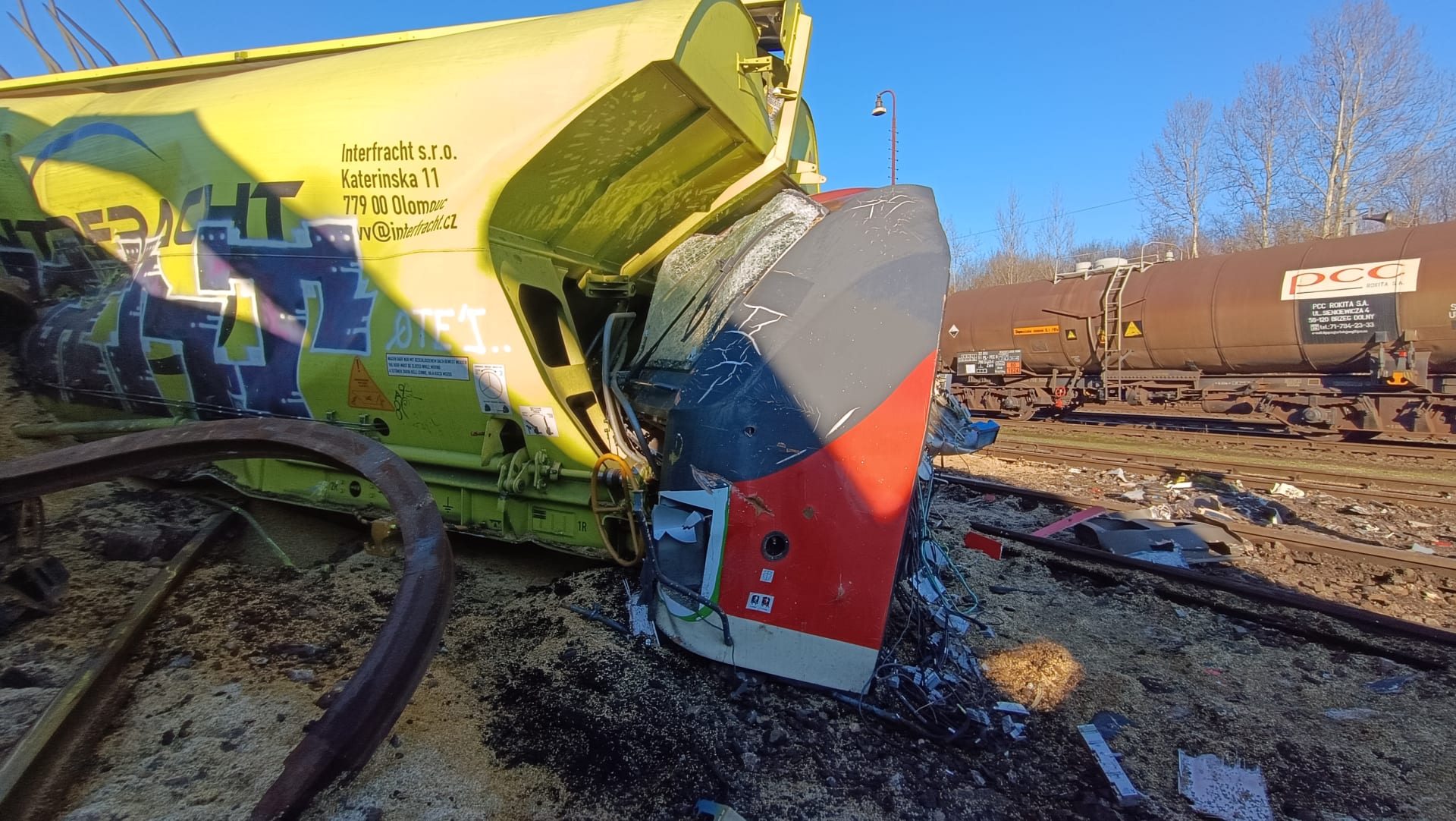 Vraky nákladních vlaků, které se 3. prosince srazily v České Třebové. 