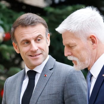 Prezident Petr Pavel se svým francouzským protějškem Emmanuelem Macronem. Česká hlava státu navštívila Francii 20. prosince 2023.
