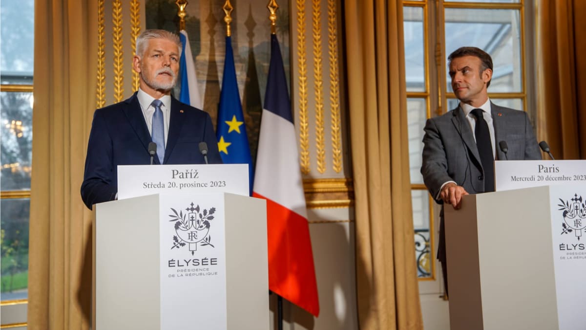 Petr Pavel na návštěvě Francie se svým francouzským protějškem Emmanuelem Macronem.