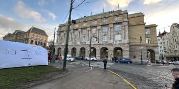 Fakultu rituálně očistíme od zla. Krizový štáb Univerzity Karlovy řešil zvýšení bezpečnosti