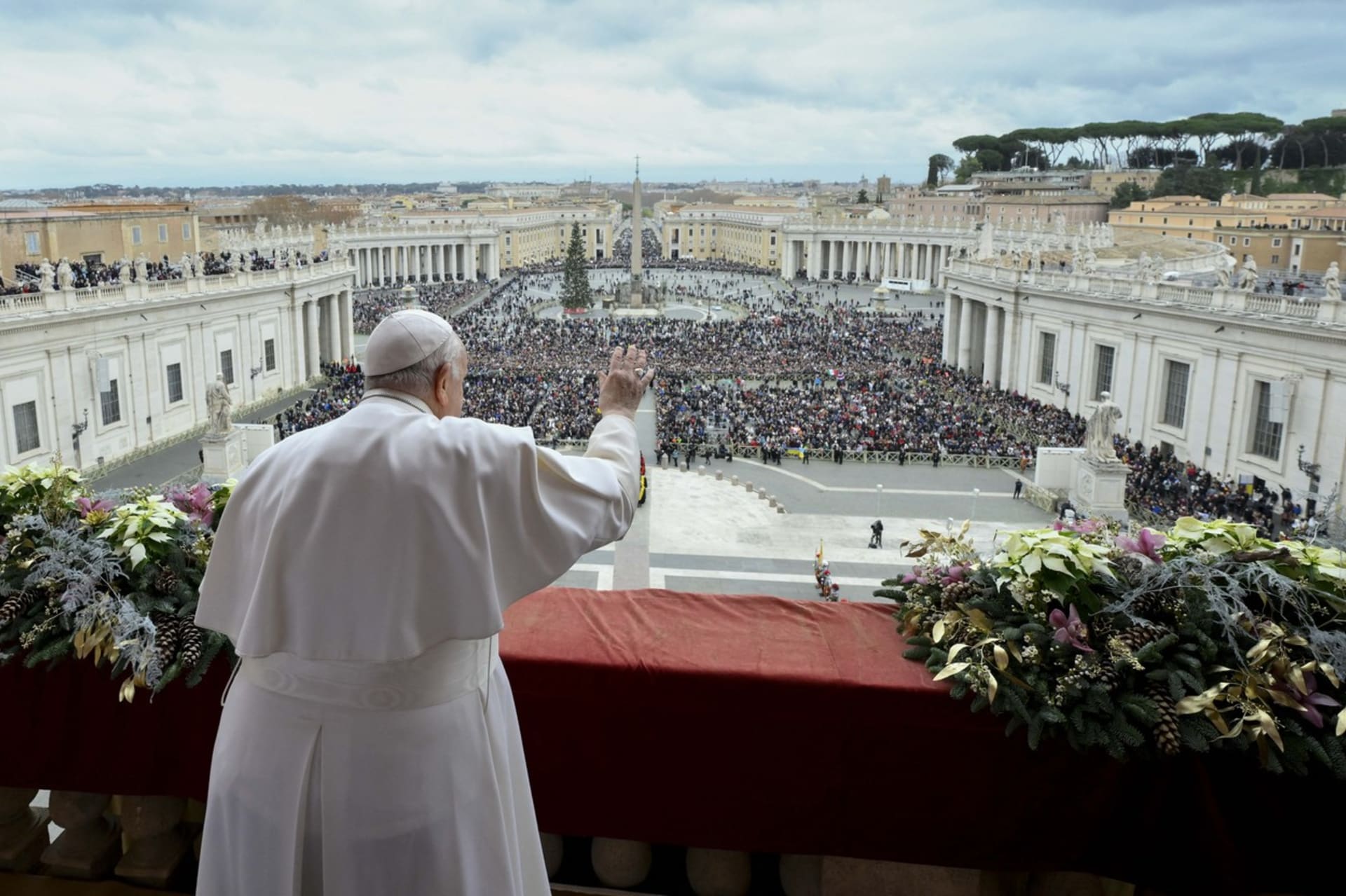 Papež ve vánočním poselství vyzval k míru na Blízkém východě