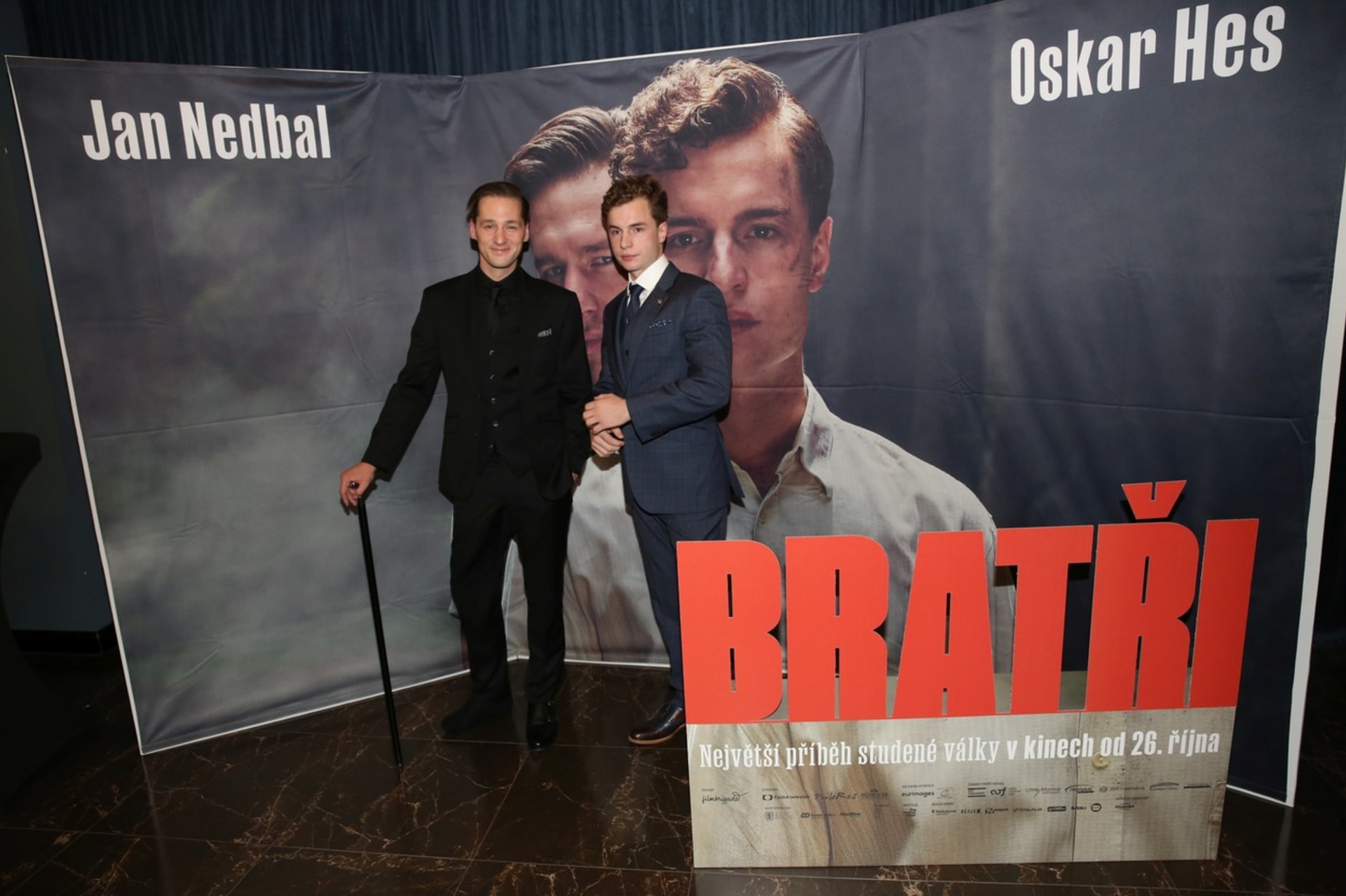 Film Bratři měl 25. 10. 2023 premiéru v pražském multikině Cinema City Slovanský dům.