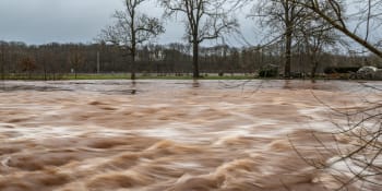 VÝSTRAHA: Meteorologové zpřísnili varování. Do Česka přijdou vydatné srážky, hrozí povodně