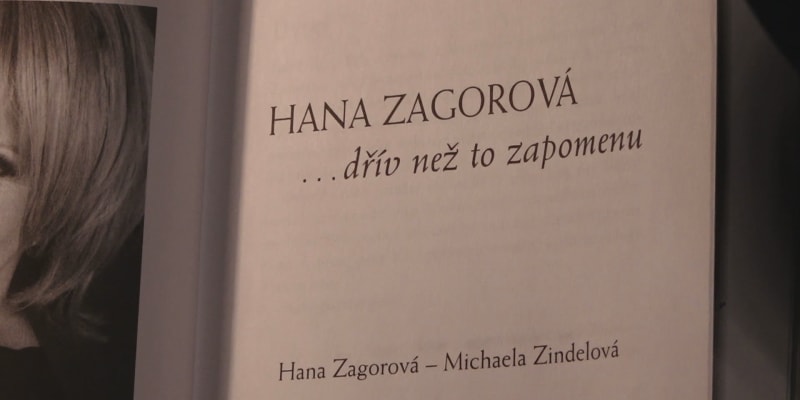 Vlasta Peterková promluvila o načítání autobiografie Hany Zagorové a zavzpomínala na společná vánoční setkání.