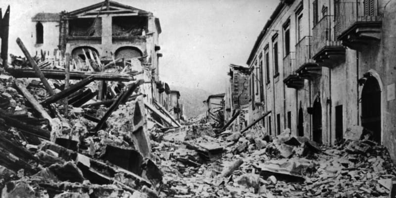 Následky zemětřesení v Messině