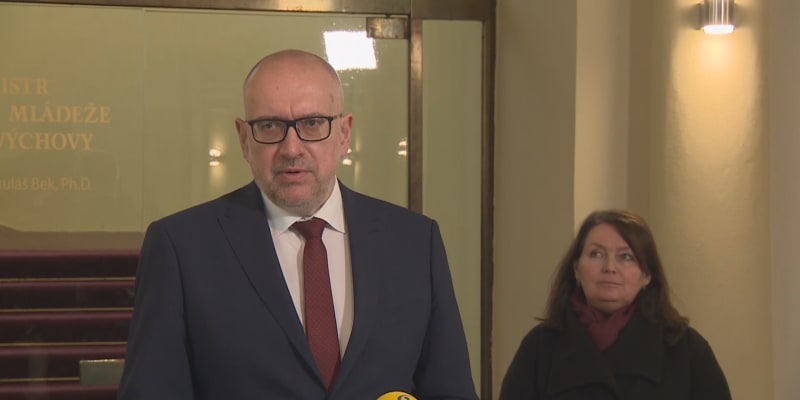 Ministr školství Mikuláš Bek (STAN) přiblížil, jak se změní bezpečnostní pravidla na vysokých školách.