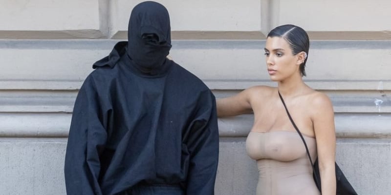 Rapper Kanye West se rozhodl, že Bianca bude v novém roce chodit téměř nahá.