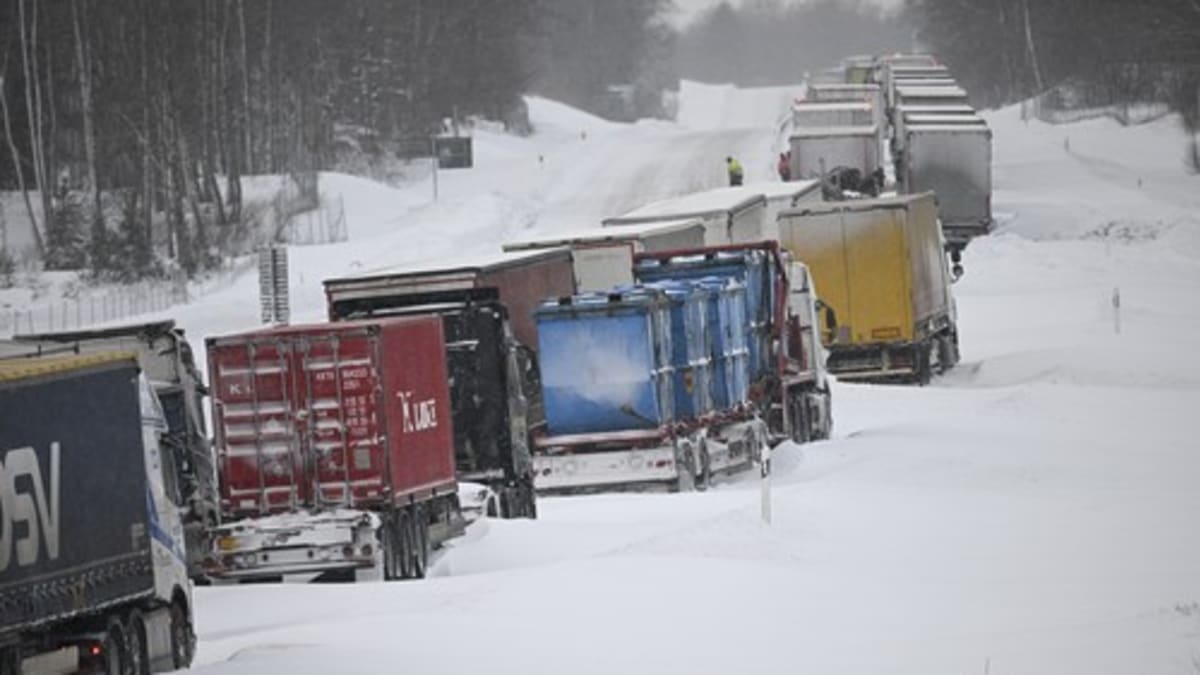 Sněhová kalamita postihla  Švédsko, kolabovala tam dopraava