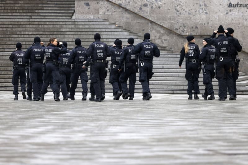 Němečtí policisté zabránili krvavému útoku u dómu v Kolíně nad Rýnem.
