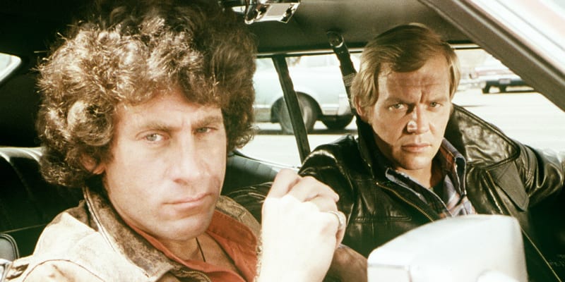 Detektivní seriál Starsky & Hutch se vysílal mezi lety 1975 až 1979.