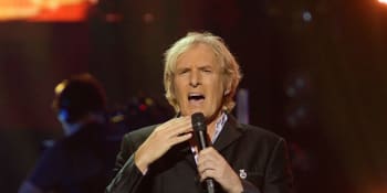 Slavný zpěvák Bolton bojuje s těžkou nemocí. Podstoupil operaci mozku a zrušil vystoupení