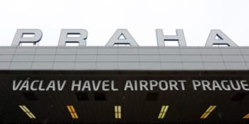 Pražské letiště muselo kvůli husté mlze omezit provoz. Spoje mají zpoždění