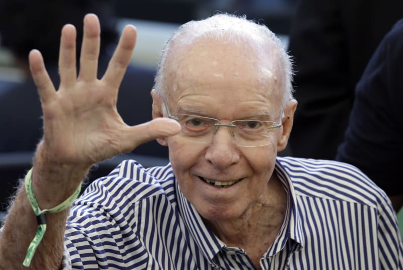 Ve věku 92 let zemřela brazilská fotbalová legenda Mário Zagallo.