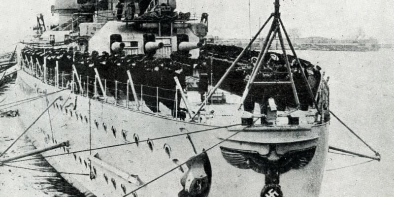 Z posádky Scharnhorstu se zachránilo jen 36 mužů