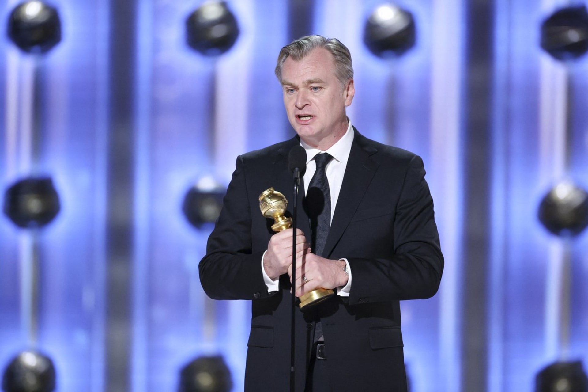 Christopher Nolan měl na Zlatých glóbech emotivní projev.