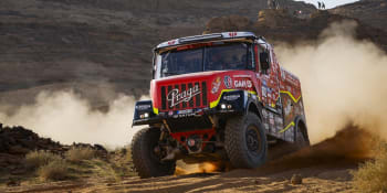 Lopraisův triumf na Rallye Dakar. Vyhrál 3. etapu, dostal se do čela kategorie kamionů