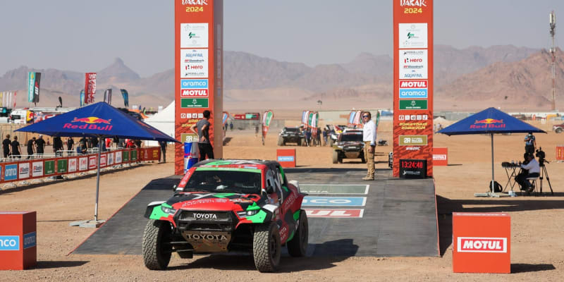 Saúdský jezdec Jazíd al Rádží na Rallye Dakar